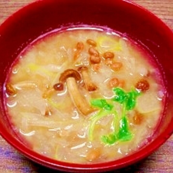 毎日のお味噌汁232杯目*大根とナメコ、納豆